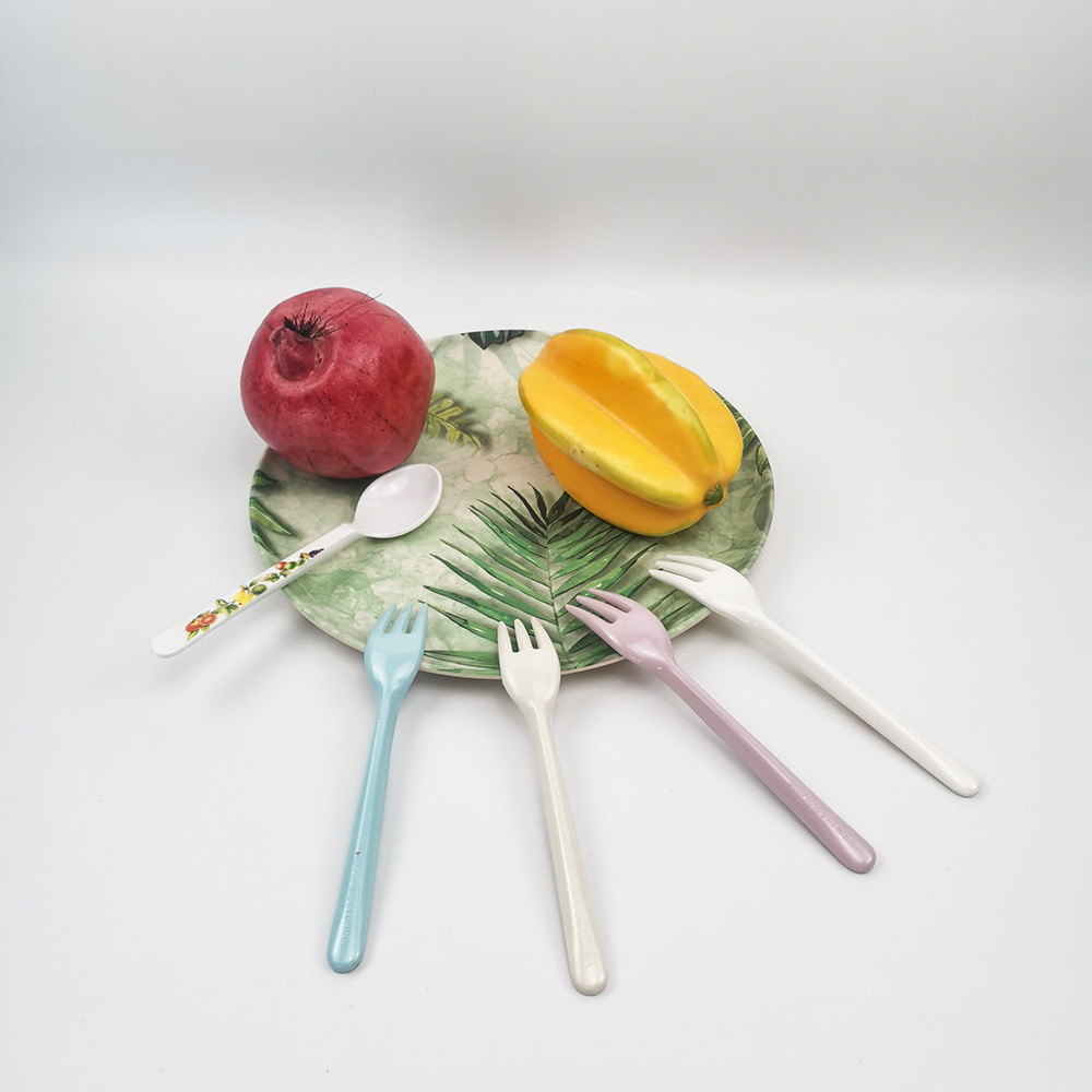 Eco amica deliciae coquinaria accessiones pone furca cochlearia pone FERRAMENTUM