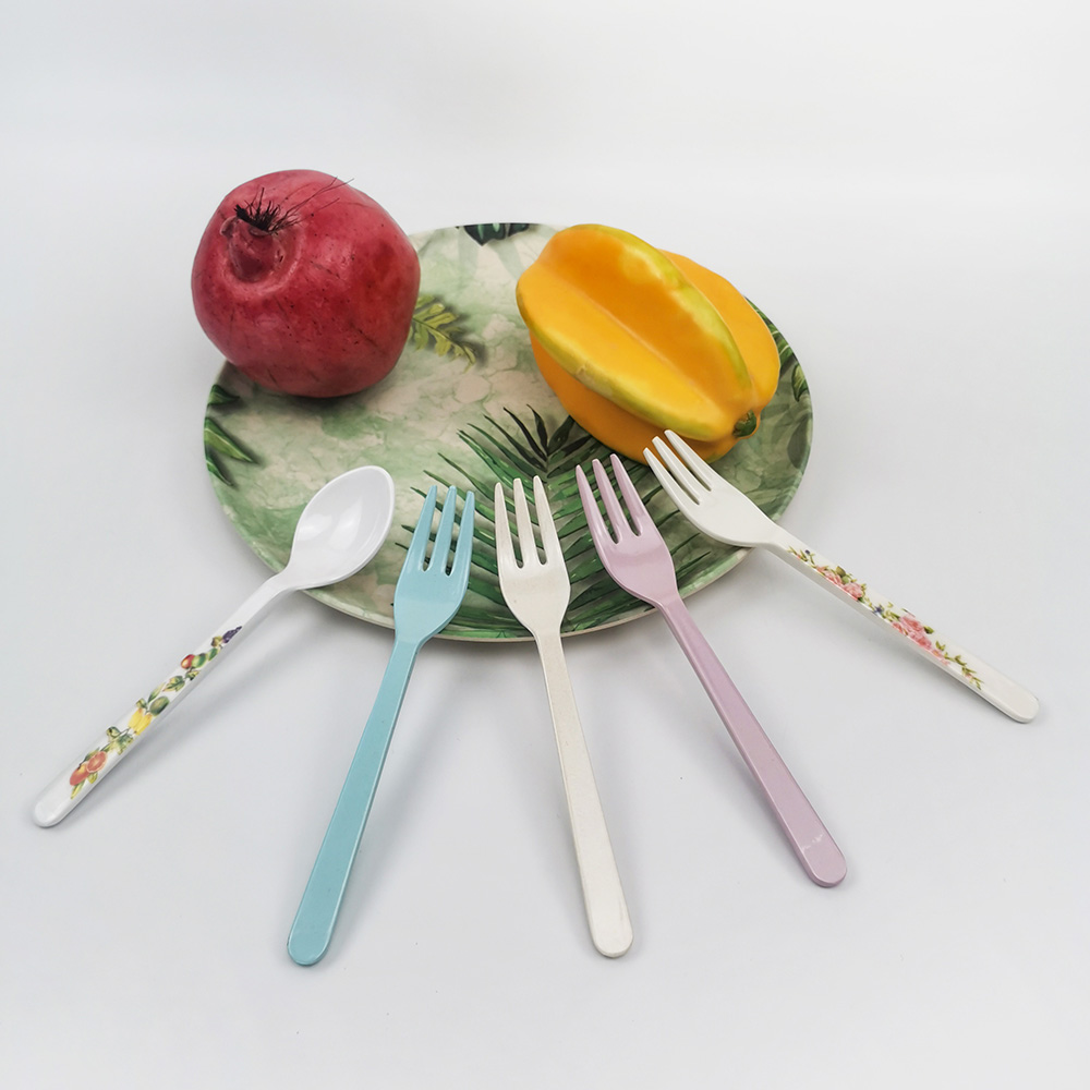 Eco amica deliciae coquinaria accessiones pone furca cochlearia pone FERRAMENTUM
